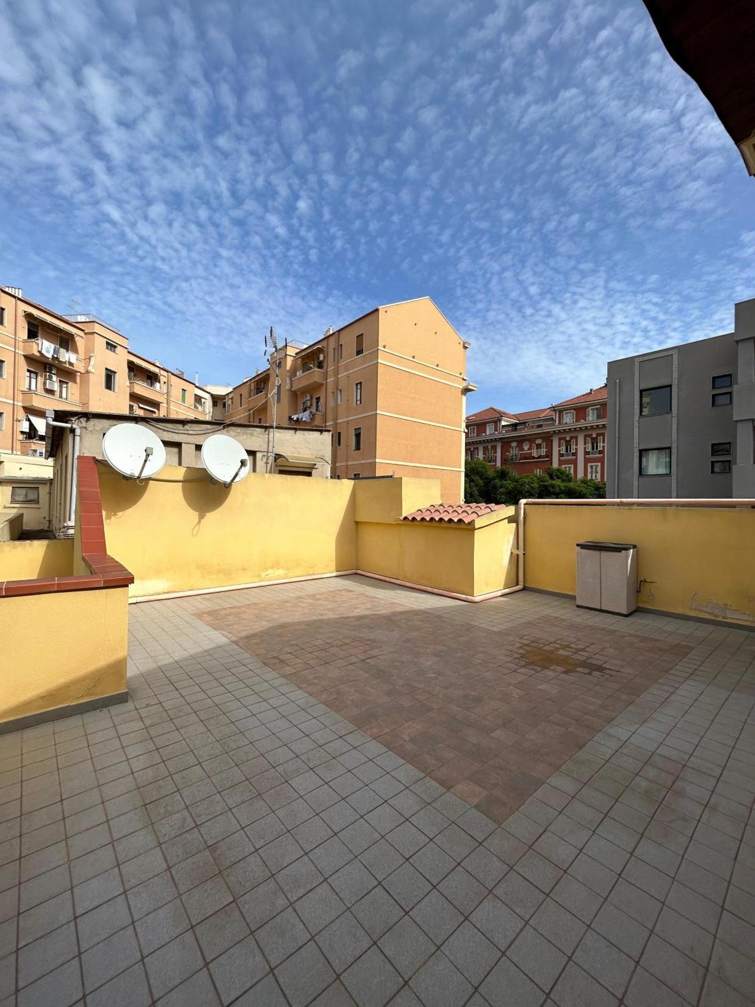Appartamento Con Terrazzo Privato E Netflix Cagliari Zewnętrze zdjęcie