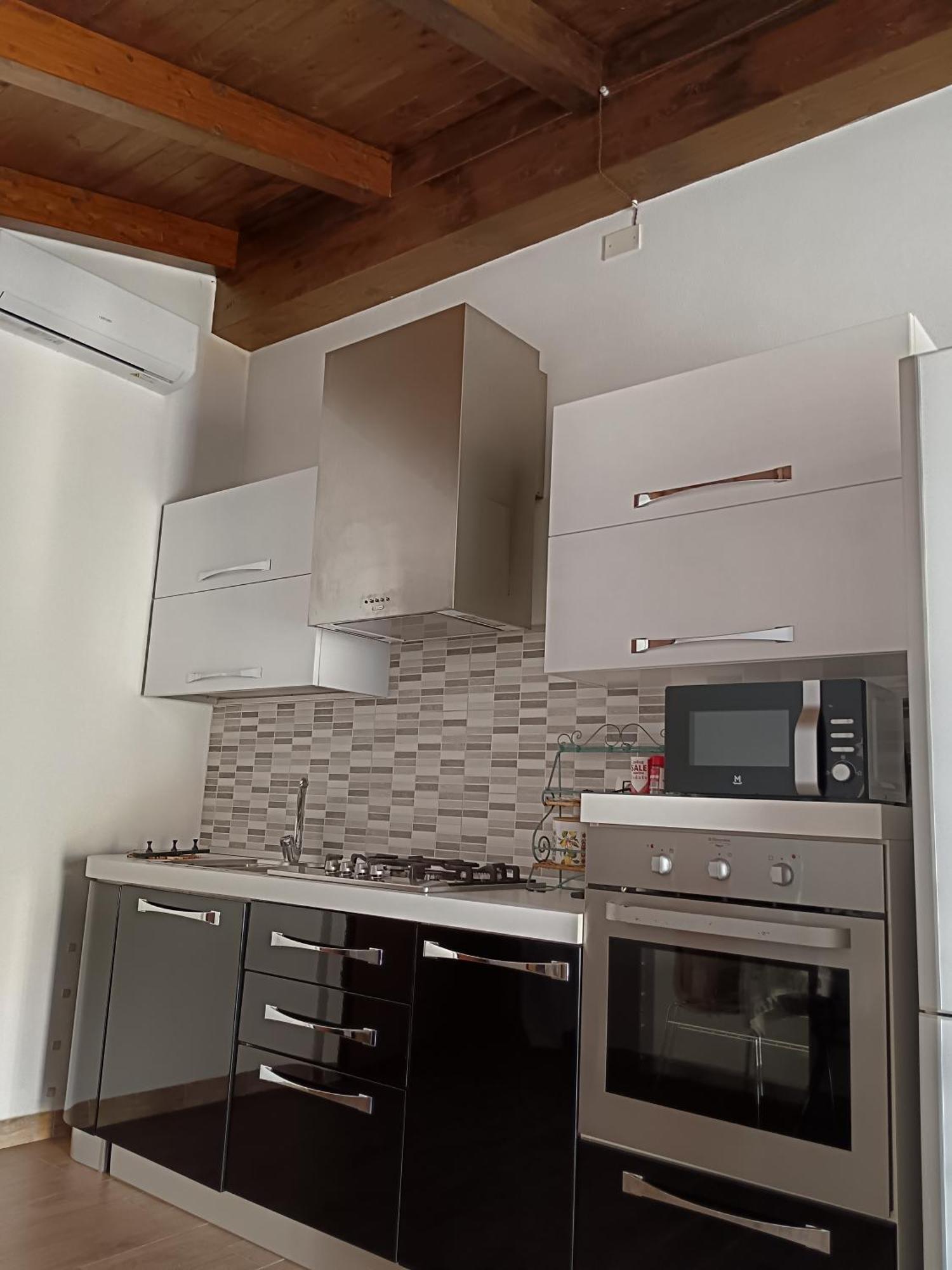Appartamento Con Terrazzo Privato E Netflix Cagliari Zewnętrze zdjęcie