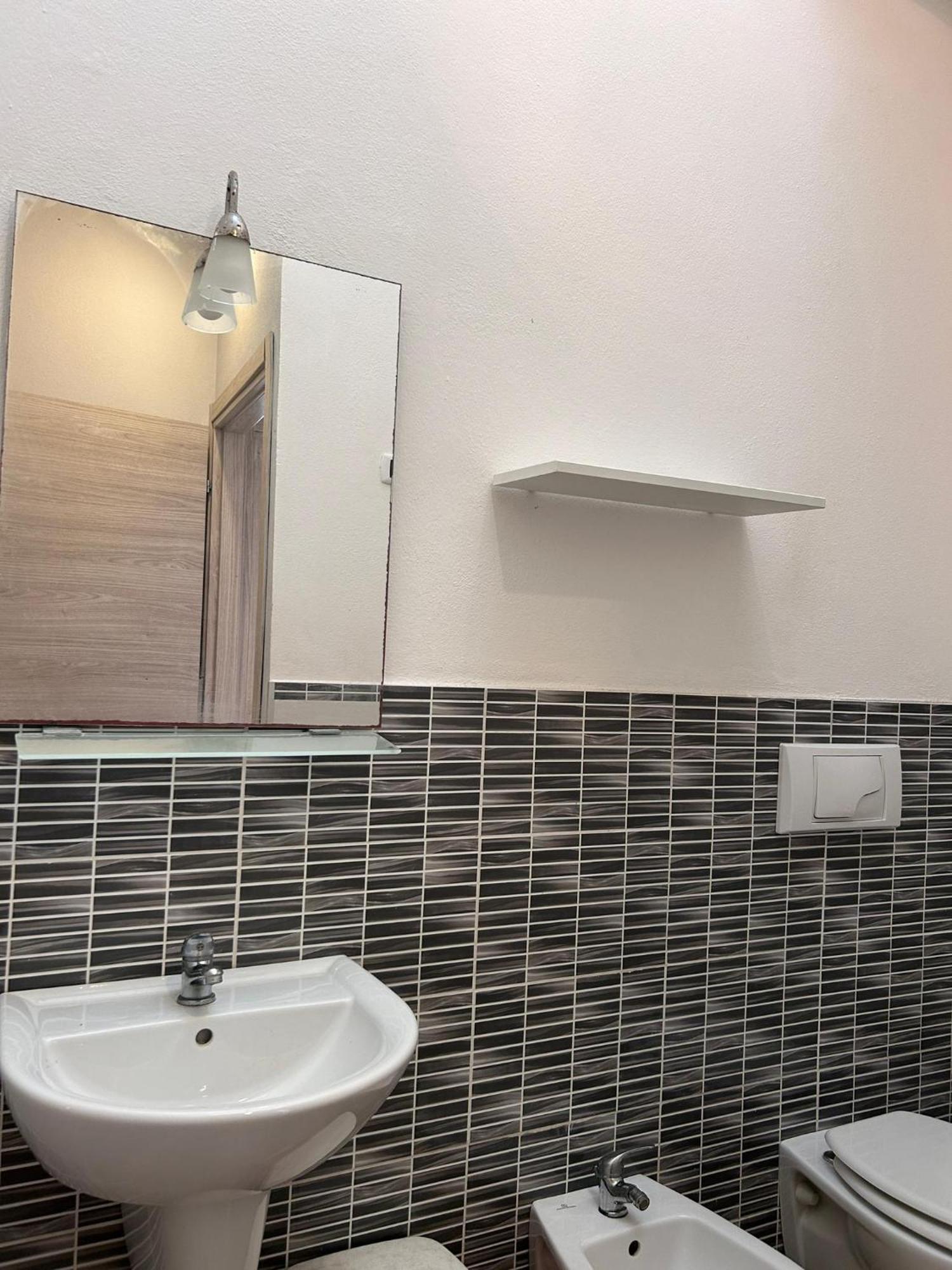 Appartamento Con Terrazzo Privato E Netflix Cagliari Zewnętrze zdjęcie