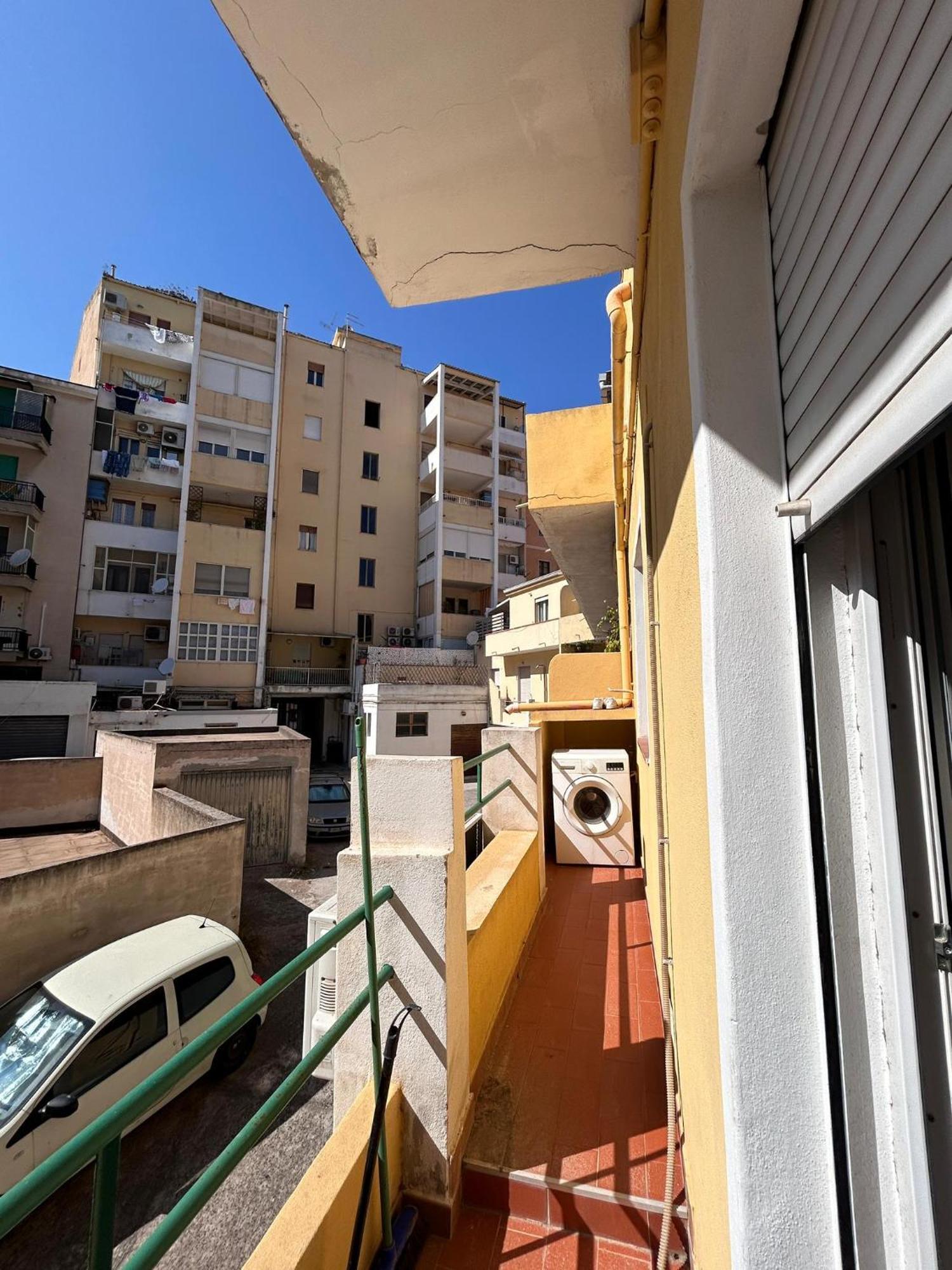 Appartamento Con Terrazzo Privato E Netflix Cagliari Zewnętrze zdjęcie